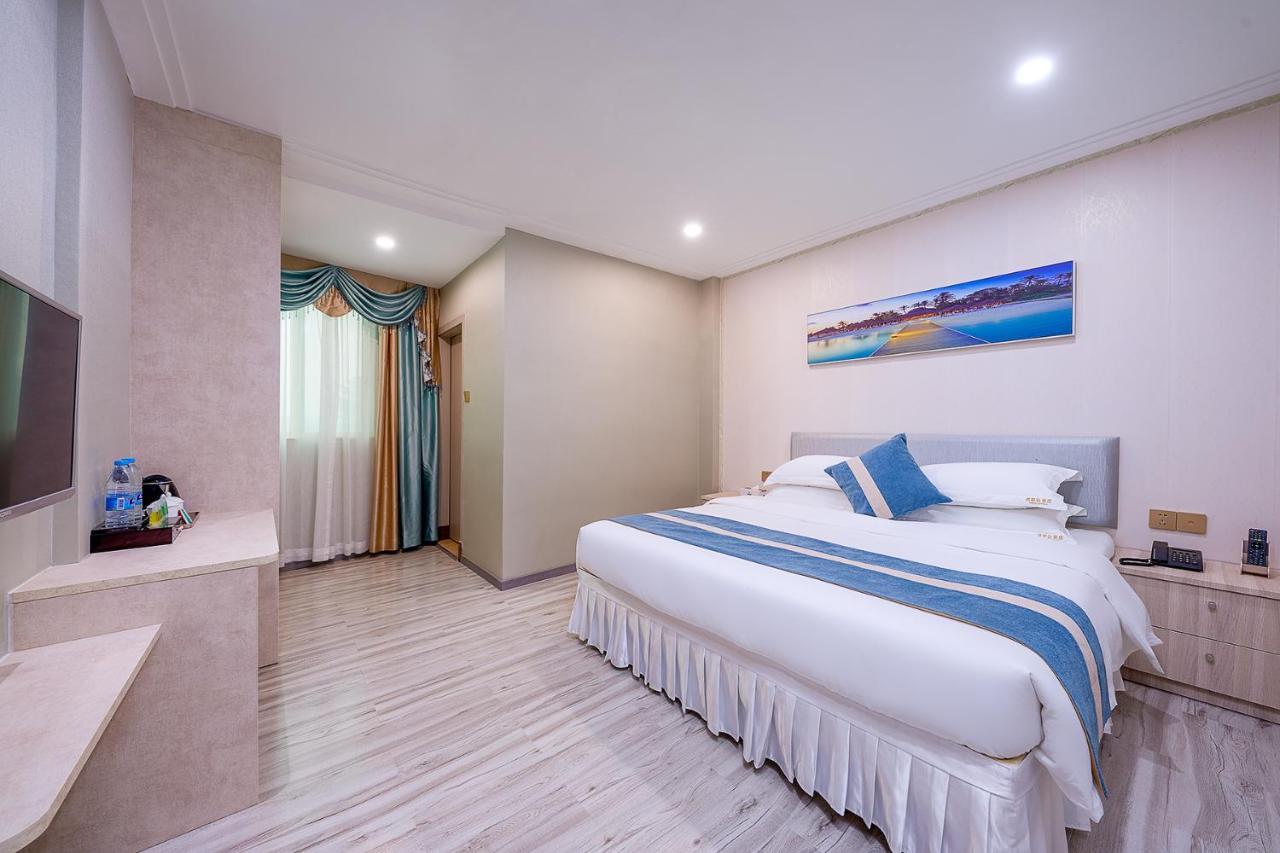 Frida Hotels Guangzhou Baiyun International airport Bagian luar foto