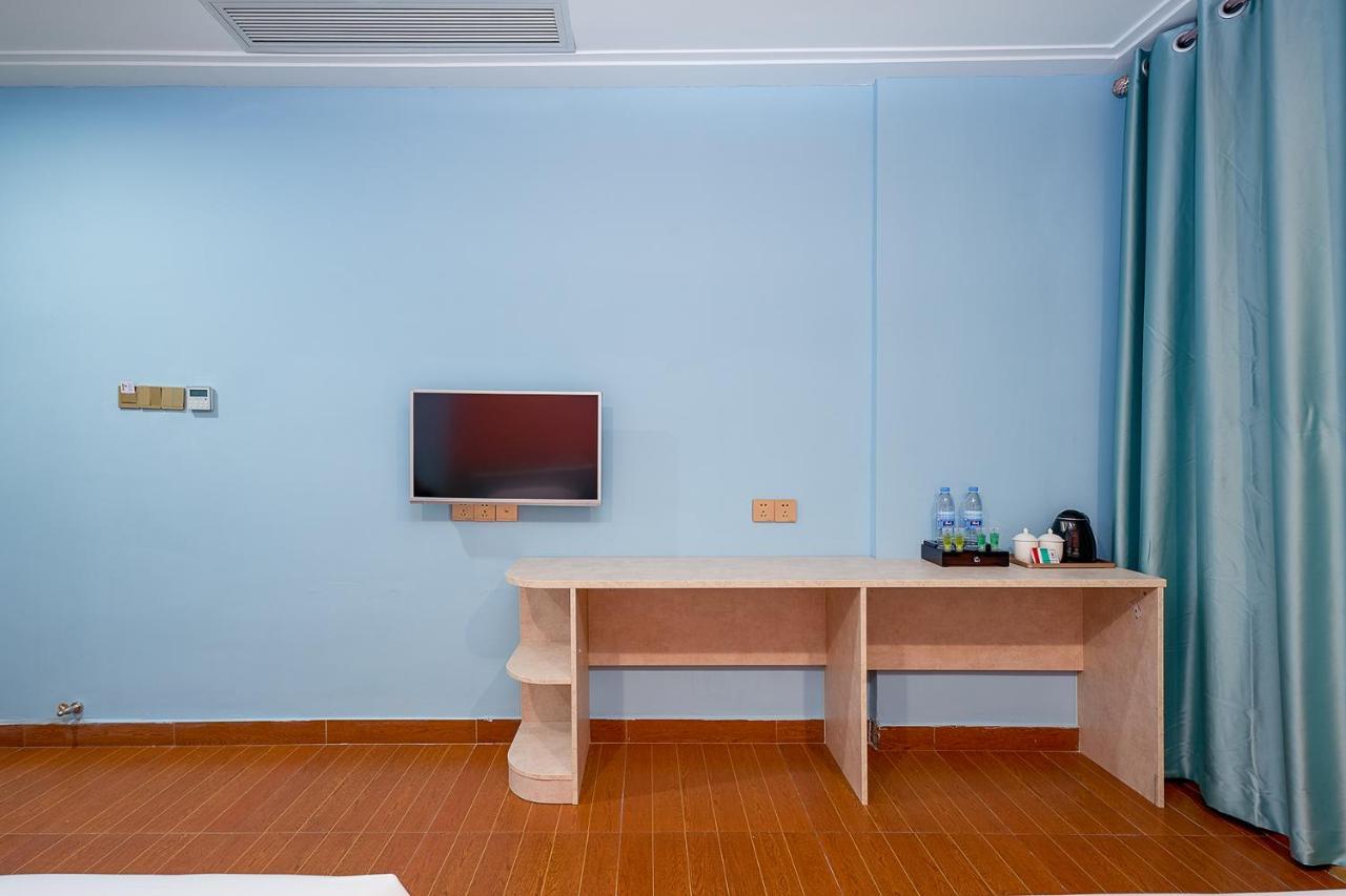Frida Hotels Guangzhou Baiyun International airport Bagian luar foto